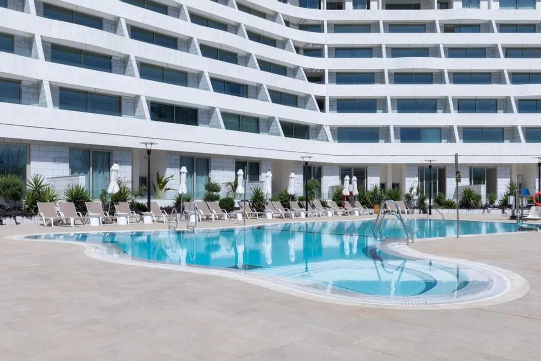 Appartamento סוויטה עם נוף וצמודה לים במתחם Seaside היוקרתי עם בריכה - By Seaelo *