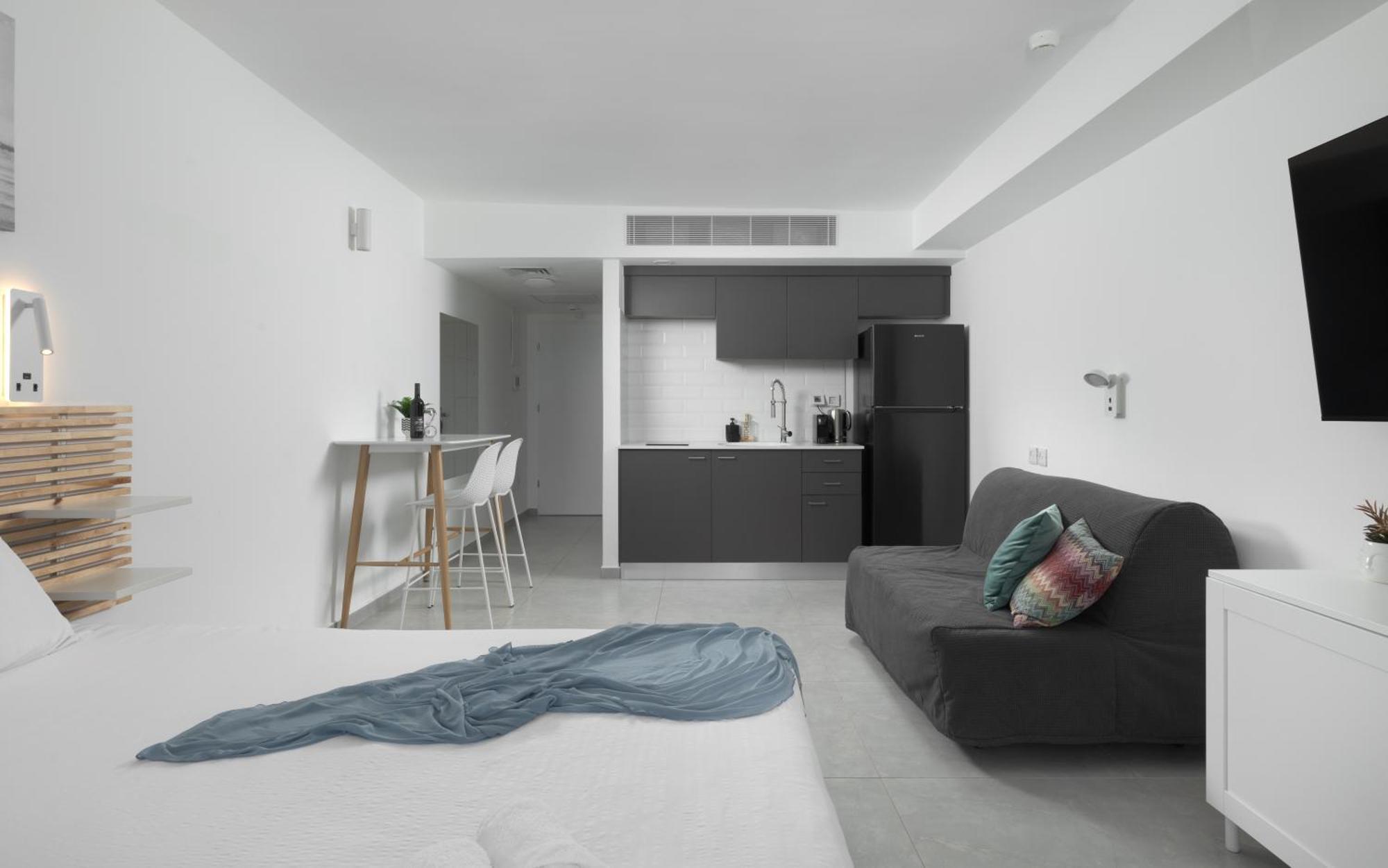 Appartamento סוויטה עם נוף וצמודה לים במתחם Seaside היוקרתי עם בריכה - By Seaelo *