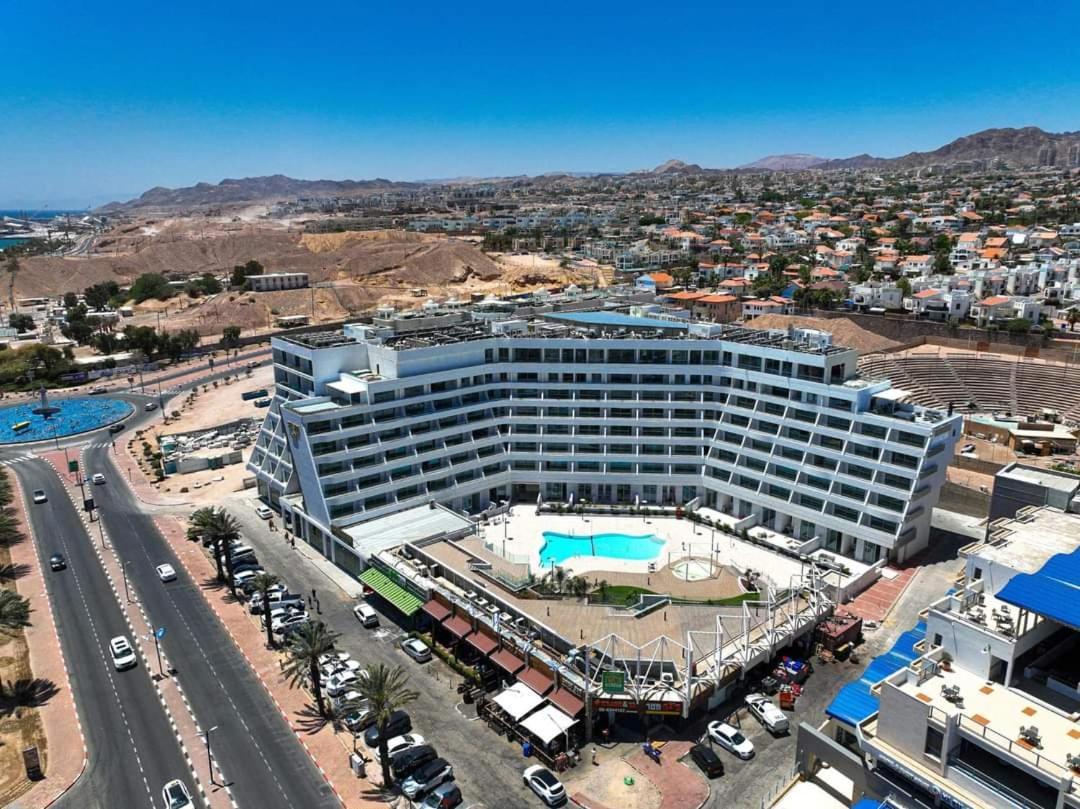 Appartamento סוויטה עם נוף וצמודה לים במתחם Seaside היוקרתי עם בריכה - By Seaelo Eilat